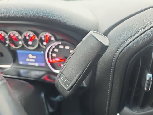 Used 2020 Chevrolet Silverado 1500 LT w/ All-Star Edition image 17