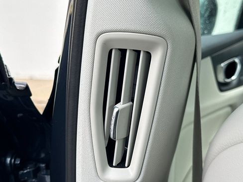 Used 2023 Volvo S60 B5 Plus w/ Climate Package image 14