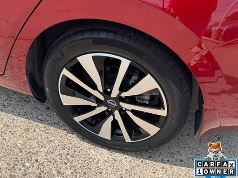 Certified 2025 Nissan Sentra SV FWD image 22