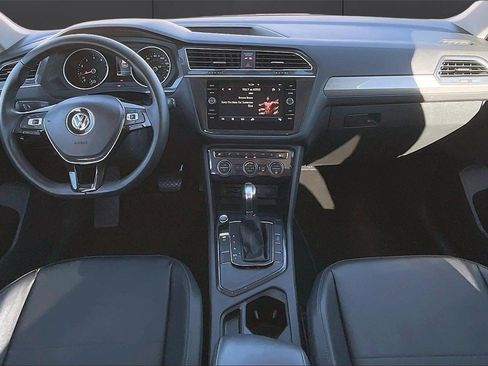 Used 2019 Volkswagen Tiguan SE image 9