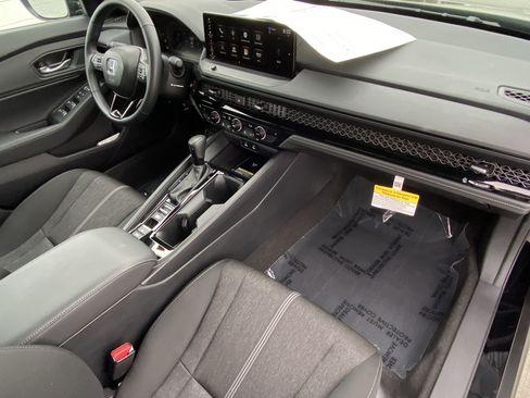 Certified 2025 Honda Accord Sport image 8