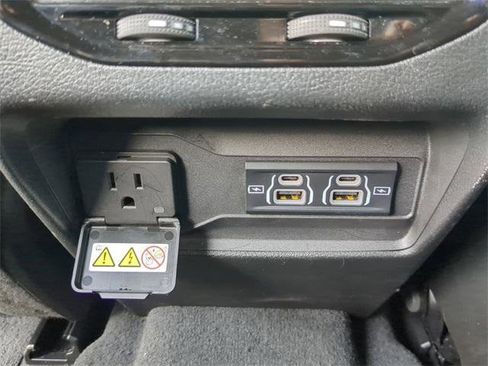 Certified 2024 Jeep Grand Cherokee L Laredo image 18