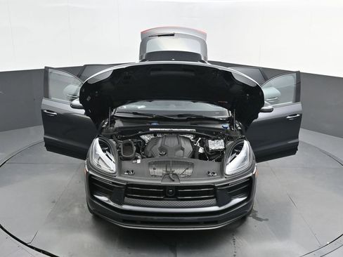 New 2026 Porsche Macan image 45