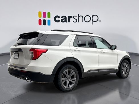 Used 2024 Ford Explorer XLT w/ Equipment Group 202A AWD/4WD image 5
