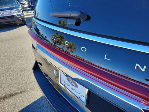 Used 2022 Lincoln Navigator Reserve image 7
