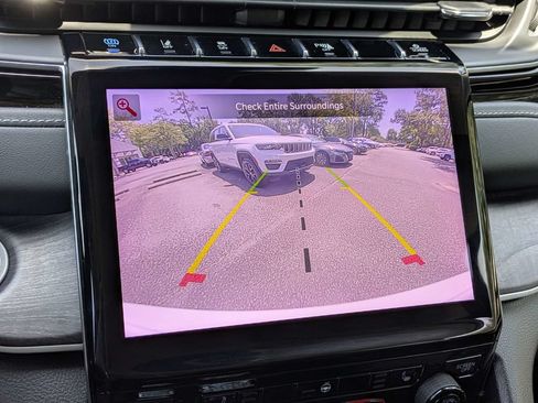 Used 2023 Jeep Grand Cherokee 4WD 4xe image 22