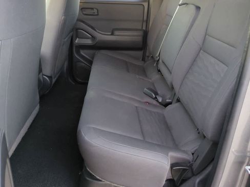 Used 2022 Nissan Frontier S w/ Technology Package image 18