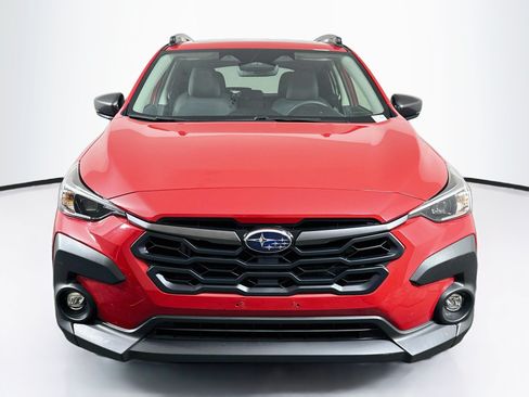 Used 2024 Subaru Crosstrek 2.0i Premium AWD/4WD image 2