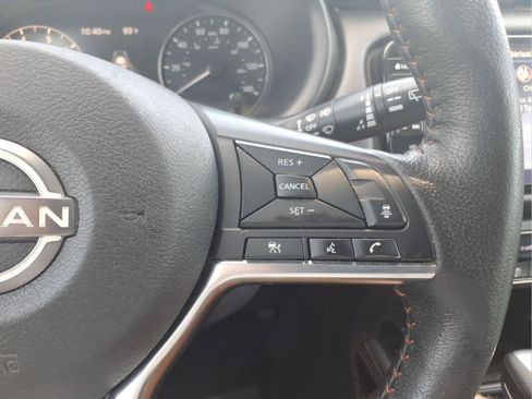 Used 2023 Nissan Kicks SR w/ SR Premium Package FWD image 22