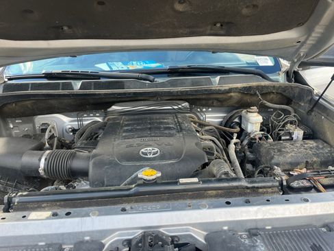 Used 2014 Toyota Tundra SR5 w/ SR5 Upgrade Package image 21