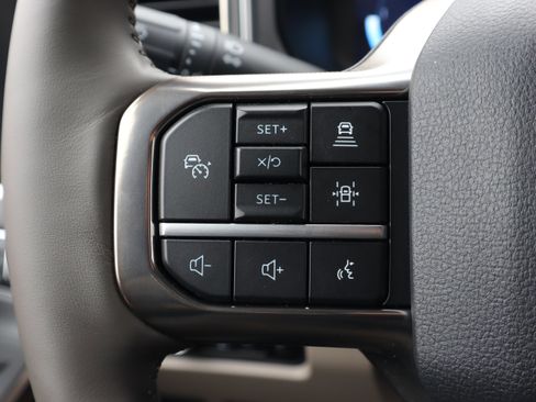 Used 2026 Ford F450 Platinum w/ Platinum Plus Package image 19