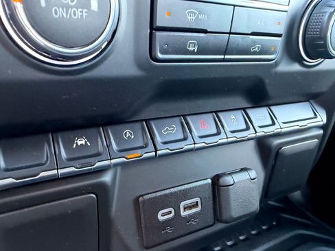 Used 2025 Chevrolet Silverado 1500 W/T RWD image 19