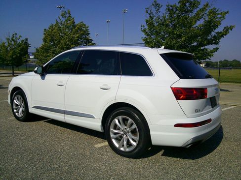 Used 2018 Audi Q7 3.0T Premium Plus w/ Premium Plus Package AWD/4WD image 33