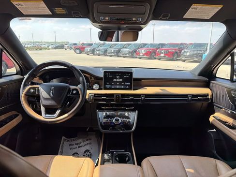 Used 2022 Lincoln Corsair Reserve w/ Equipment Group 201A AWD/4WD image 16
