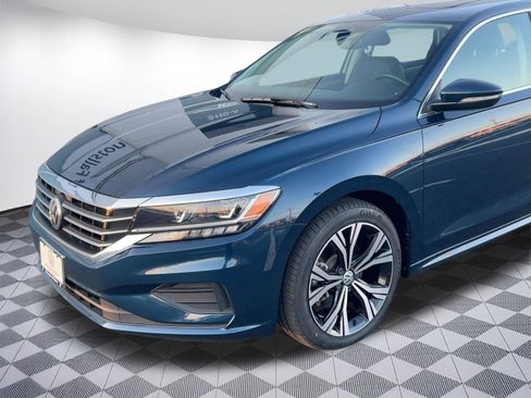 Used 2022 Volkswagen Passat 2.0T SE image 19