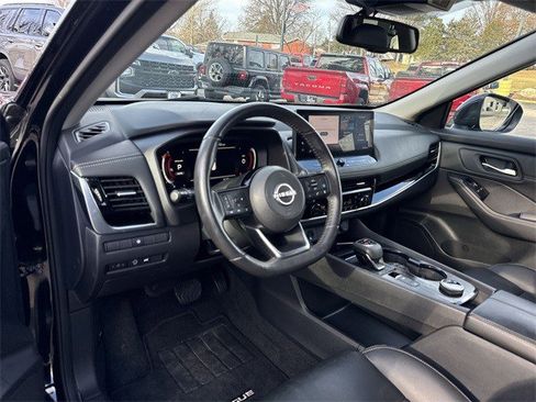 Used 2024 Nissan Rogue SL image 13