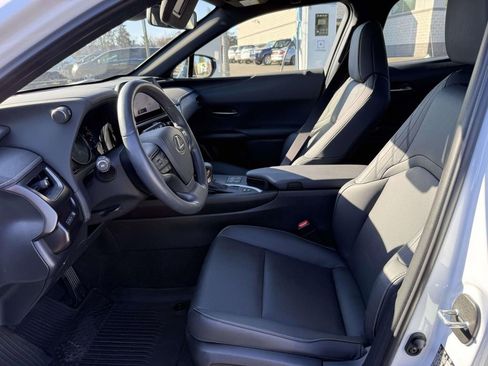 Used 2023 Lexus UX 250h F Sport image 13