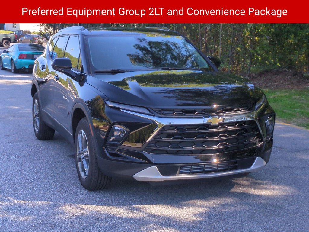 New 2026 Chevrolet Blazer LT w/ Convenience Package FWD image 2