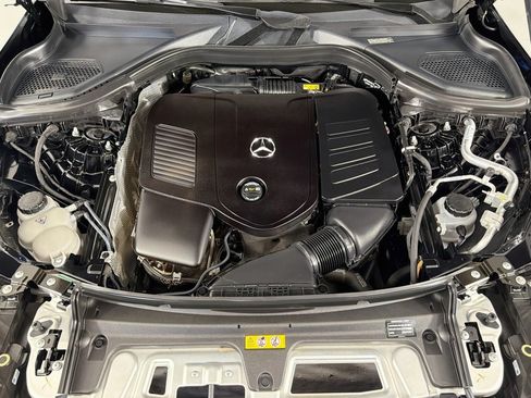 Used 2023 Mercedes-Benz GLC 300 image 11