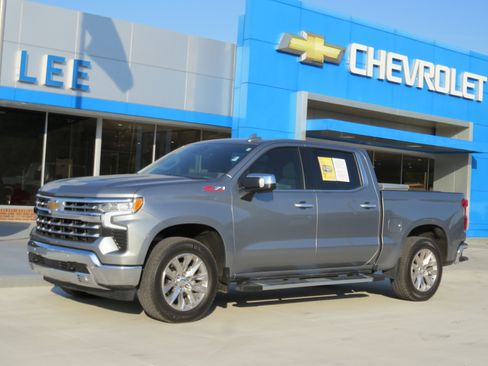 Certified 2023 Chevrolet Silverado 1500 LTZ AWD/4WD image 1