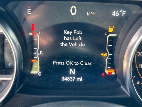 Used 2022 Jeep Wrangler Sport AWD/4WD image 17