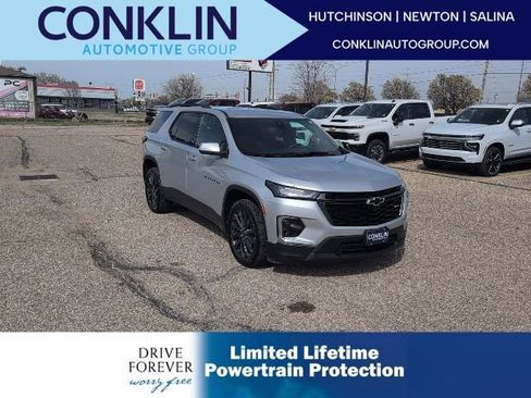 Used 2022 Chevrolet Traverse RS image 1