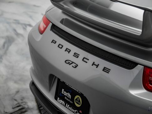 Used 2015 Porsche 911 GT3 RWD image 15