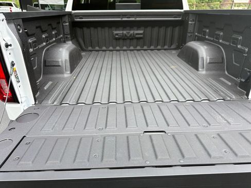 New 2026 GMC Sierra 1500 SLT w/ SLT Premium Plus Package AWD/4WD image 13