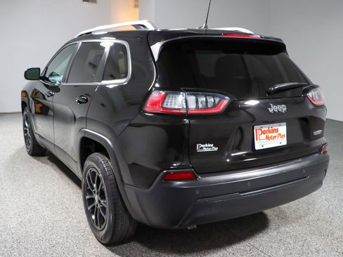 Used 2021 Jeep Cherokee Latitude Plus FWD image 9