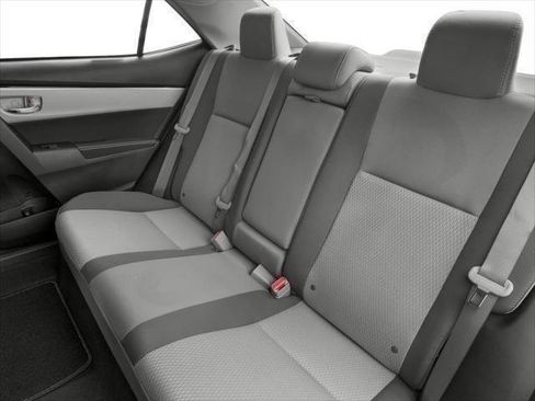 Used 2017 Toyota Corolla LE w/ Carpet Mat Package (TMS) FWD image 75