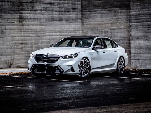 New 2026 BMW M5 AWD/4WD image 1