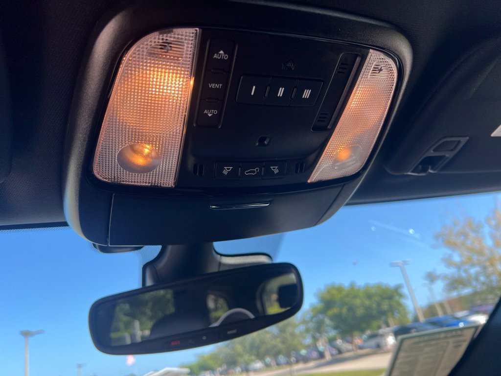 Used 2024 Dodge Durango R/T RWD image 42
