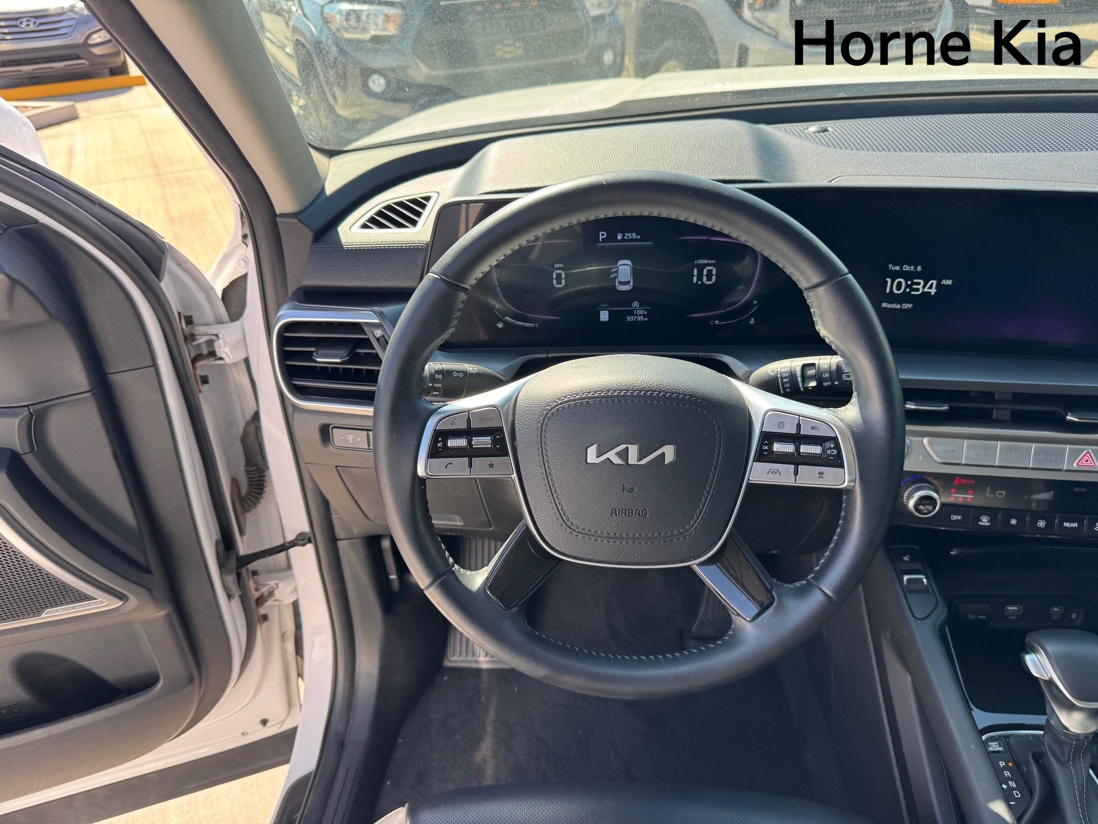 Certified 2024 Kia Telluride S w/ S Sunroof Package AWD/4WD image 16