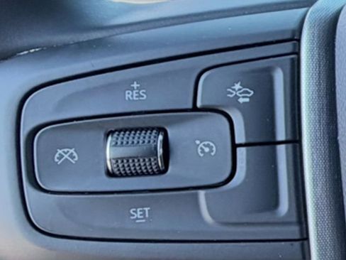 Used 2024 GMC Yukon SLT image 13