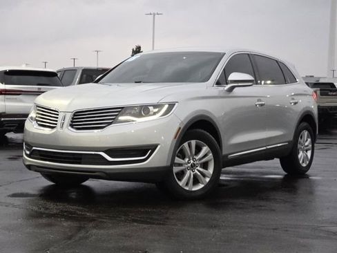 Used 2018 Lincoln MKX Premiere image 2