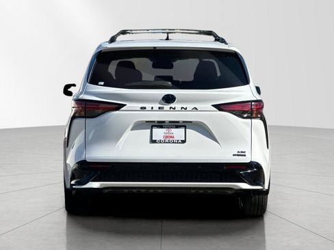 Used 2024 Toyota Sienna XSE w/ XSE Premium Package FWD image 6