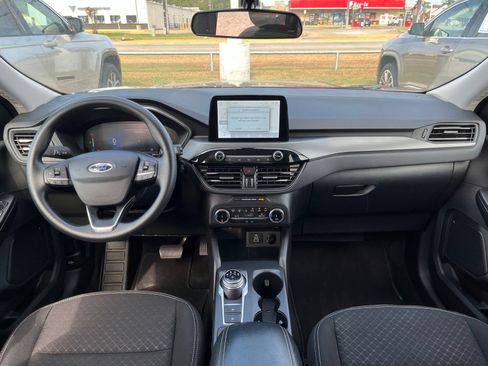 Used 2025 Ford Escape Active FWD image 9