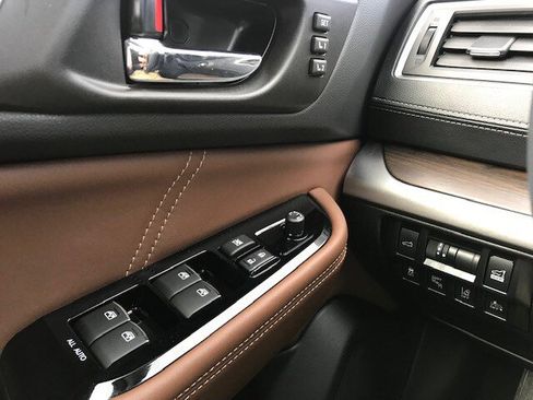 Used 2018 Subaru Outback 2.5i Touring image 15