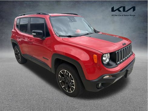 Used 2023 Jeep Renegade Latitude AWD/4WD image 1