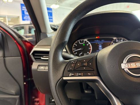 Used 2025 Nissan Altima 2.5 SV FWD image 17