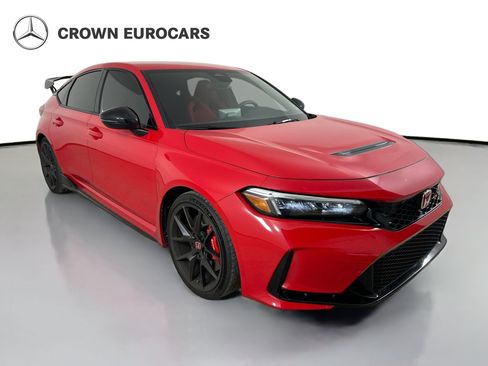 Used 2025 Honda Civic Type R image 3
