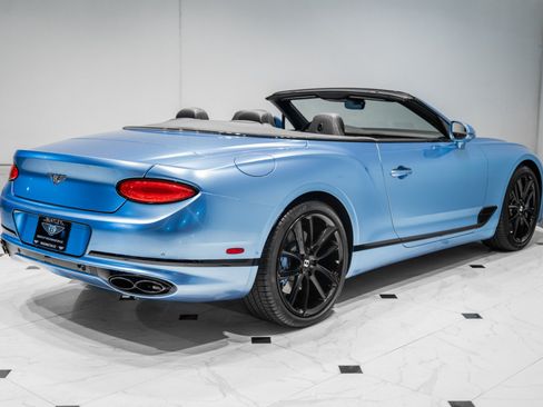 Certified 2022 Bentley Continental GT V8 AWD/4WD image 11