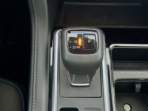 Used 2023 Nissan Pathfinder SL w/ SL Premium Package FWD image 25