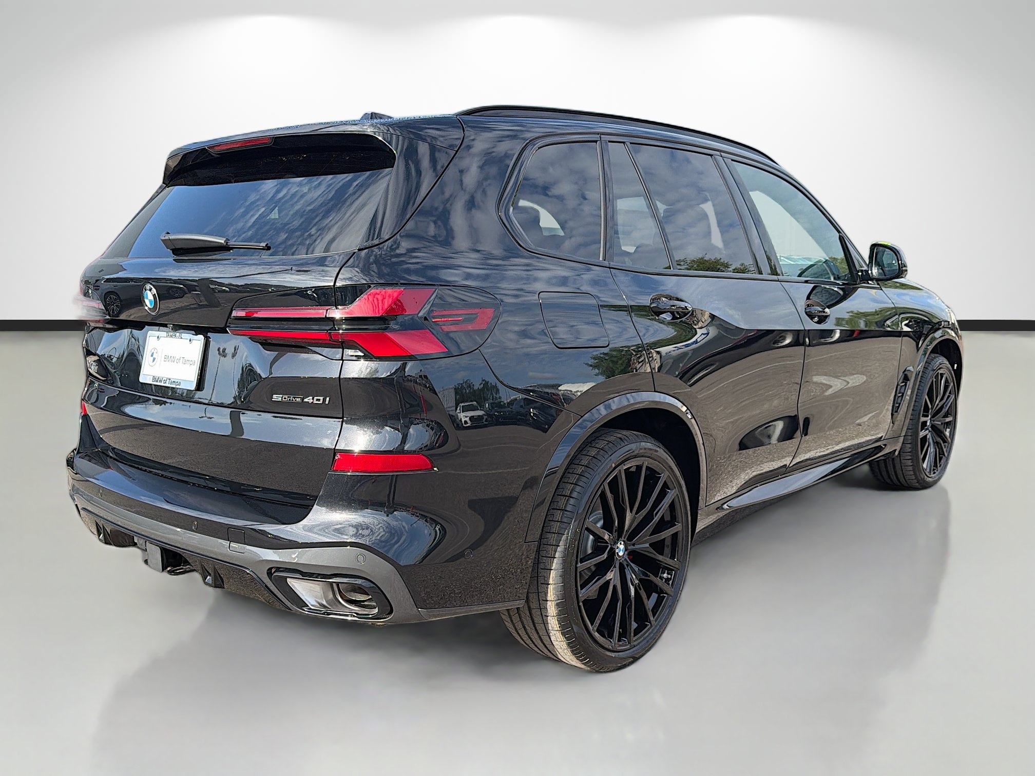New 2026 BMW X5 sDrive40i w/ M Sport Package RWD image 3