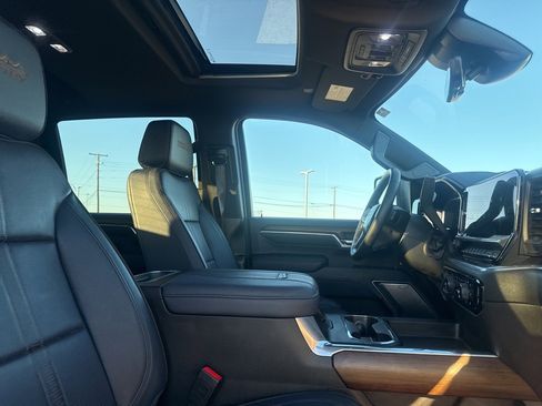 Used 2024 Chevrolet Silverado 2500 High Country w/ High Country Premium Package image 10