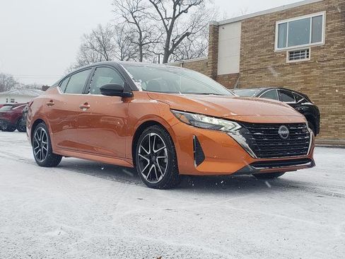 Certified 2024 Nissan Sentra SR w/ SR Premium Package image 8