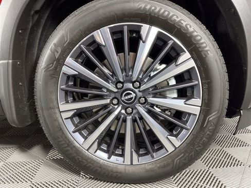 New 2026 Nissan Pathfinder Platinum image 14