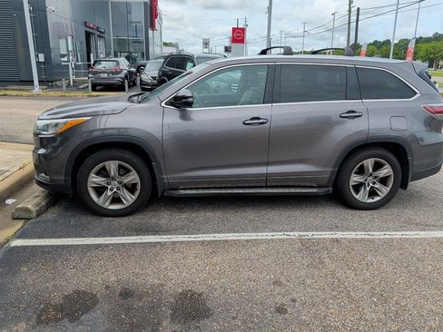 Used 2015 Toyota Highlander Limited Platinum AWD/4WD image 7