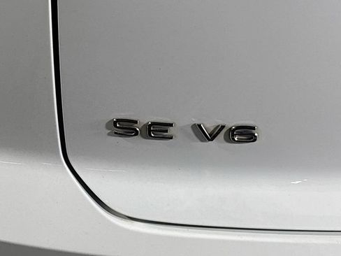 Certified 2023 Volkswagen Atlas Cross Sport SE w/ Panoramic Sunroof Package image 24