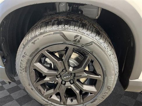 New 2025 Honda Pilot Touring image 11